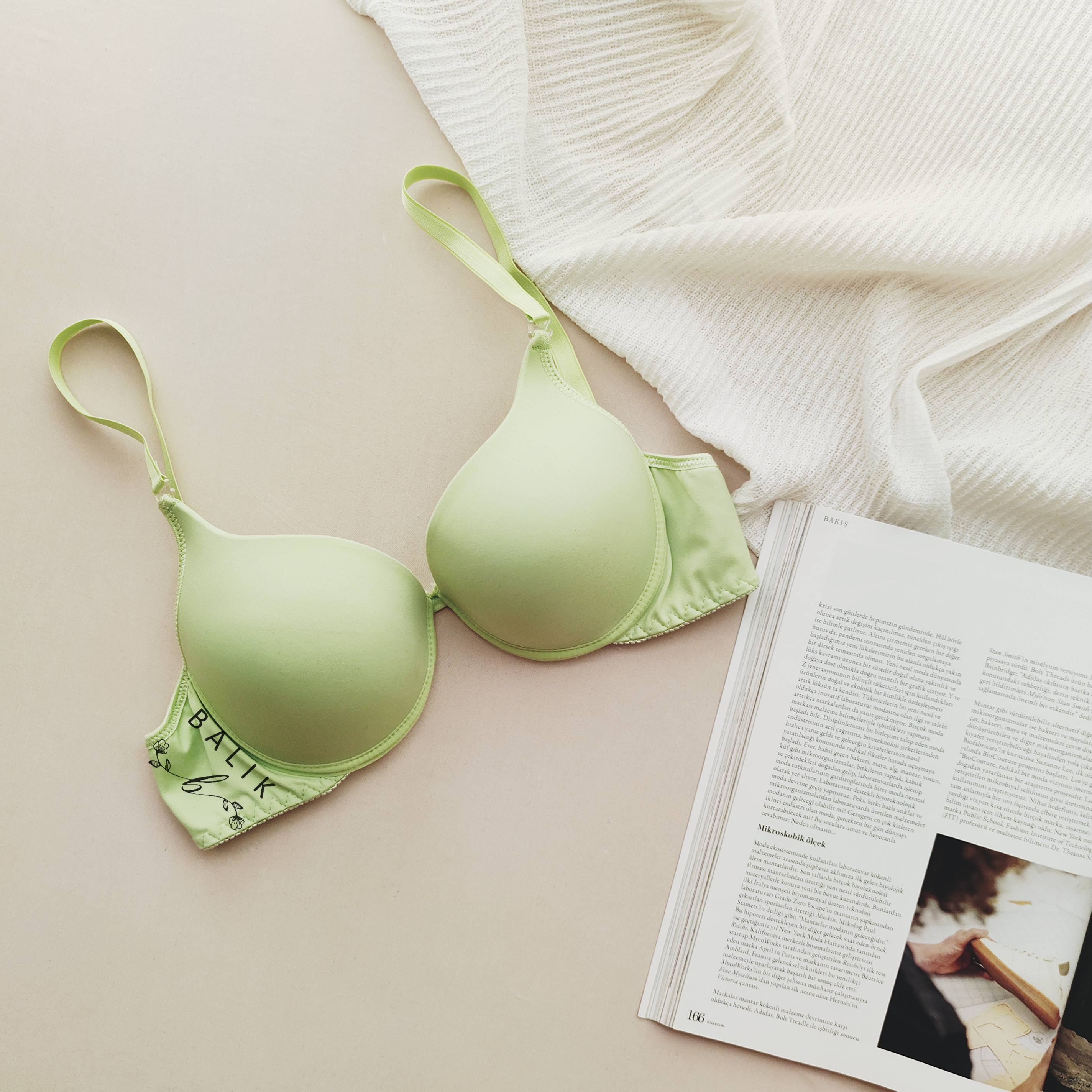 آیا سوتین های اسفنجی ، سایز را بزرگتر نشان میدهد ؟