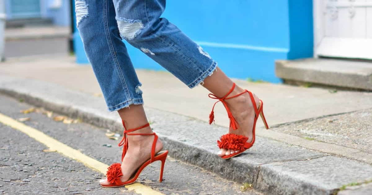 چند راهکار برای جلوگیری از درد پا هنگام پوشیدن کفش پاشنه بلند